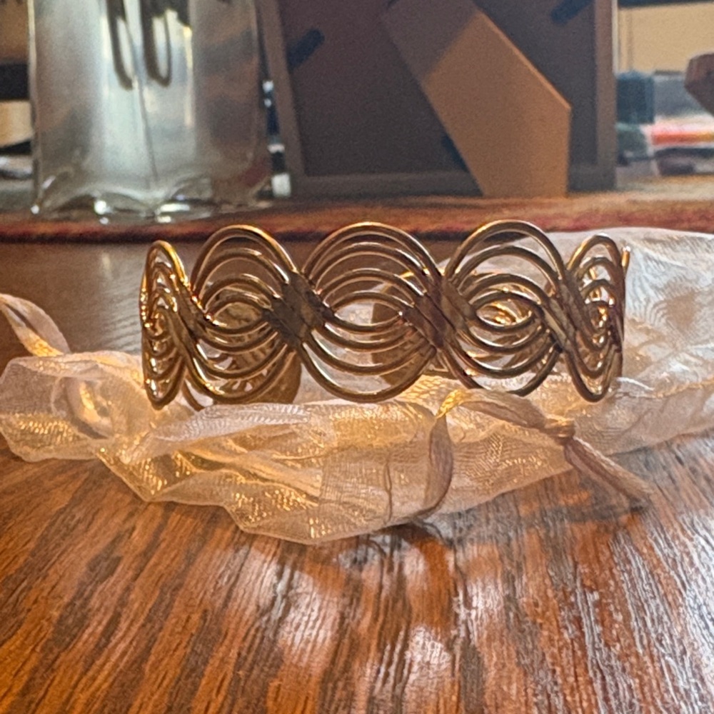 Elegant Gold Cuff Bracelet